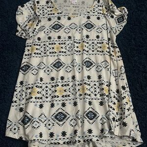 LuLaRoe Geometric Print Top in Gray and Yellow